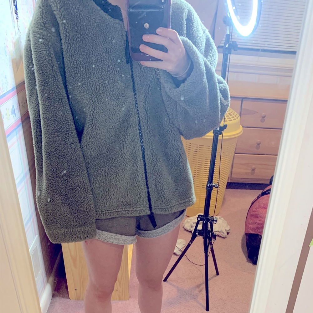 Super comfy fuzzy green jacket